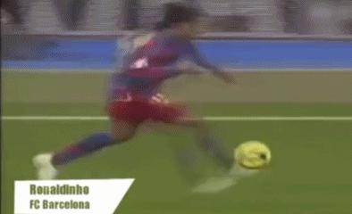 全民冠军足球罗纳尔迪尼奥,足球精灵罗纳尔迪尼奥巅峰时刻