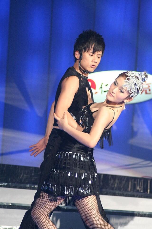 为什么说张杰的成名全靠谢娜,张杰的成名之路的艰苦