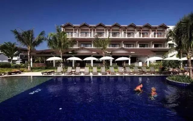 铂金海岸半山滨海度假村,卡马拉海湾全景