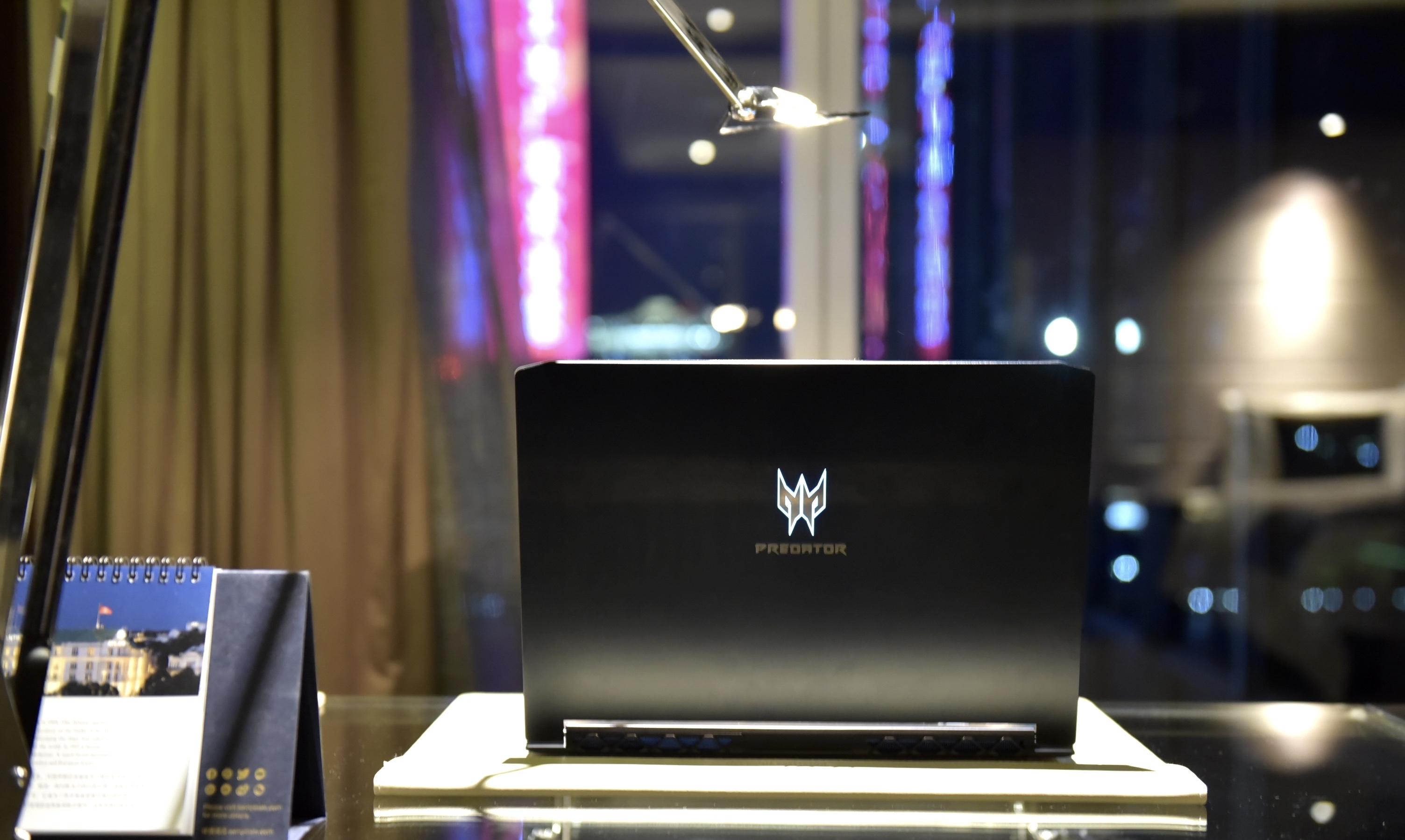 宏碁掠夺者刀锋500se和战斧300,宏碁掠夺者刀锋500SE电竞本