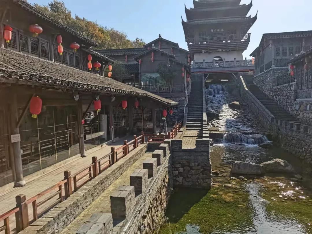 行走｜物华天宝宝华山