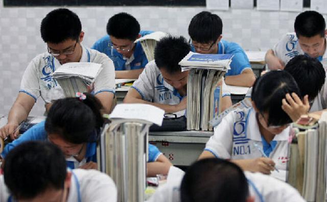 高考前是复习基础还是刷题,高考提分应该背还是刷题