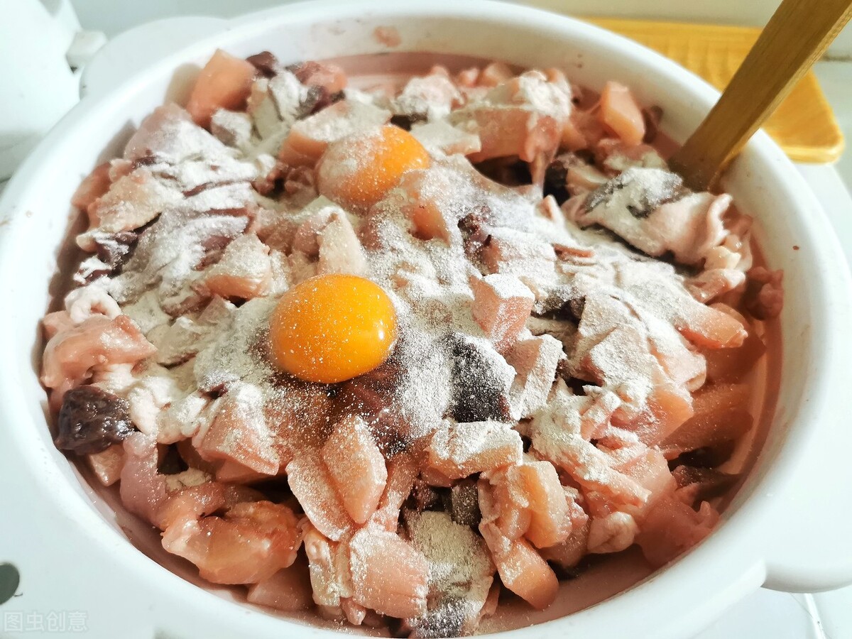 新手怎么养2个月多小奶猫,如何喂养一个月的小奶猫