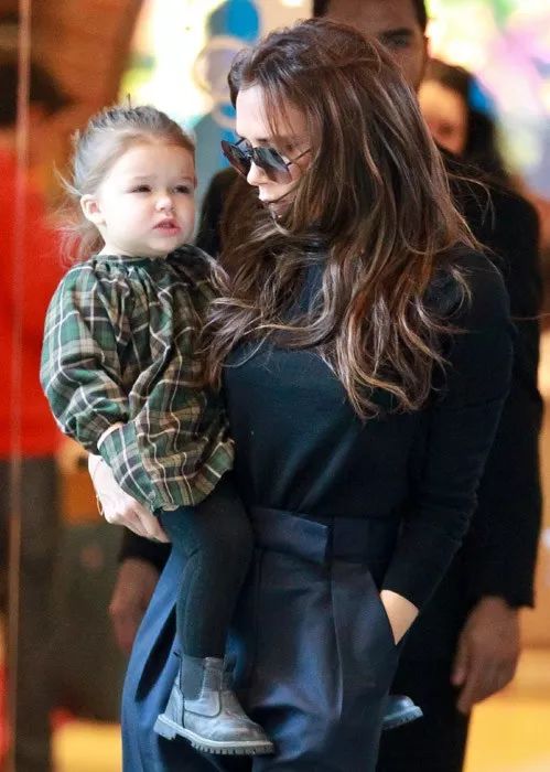 小七在学校里过生日,小七去贵族学校上学