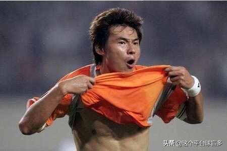 李毅在哪场比赛护球像亨利,李毅护球像亨利是什么梗