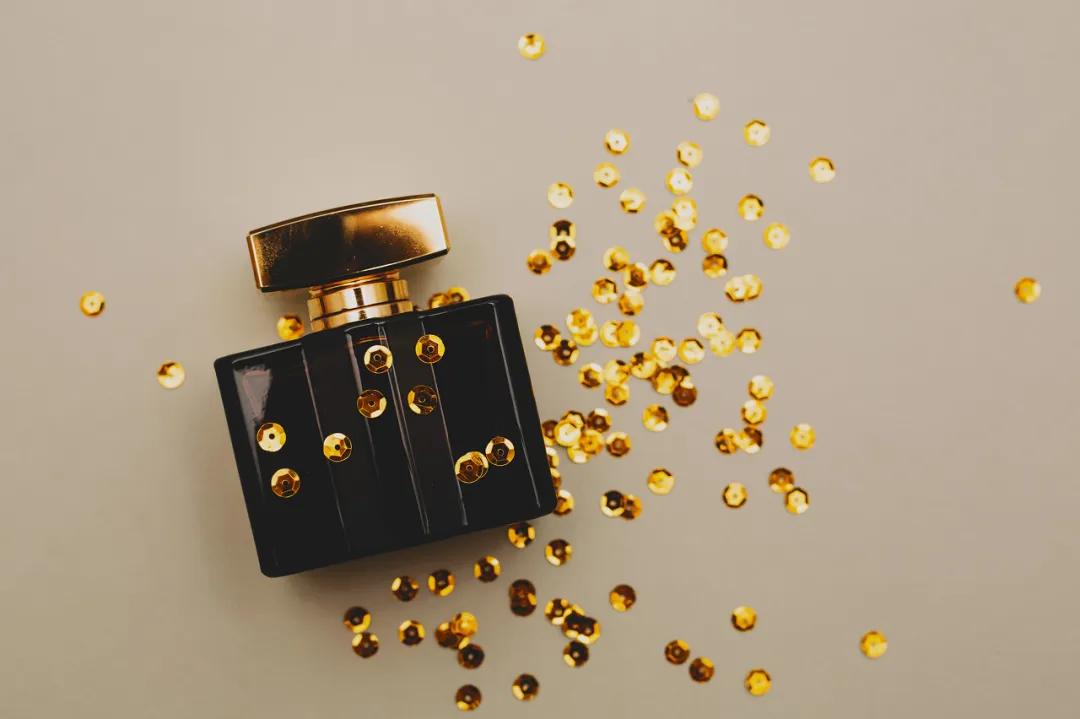 携手海航海免,万里目的正品保障再加码