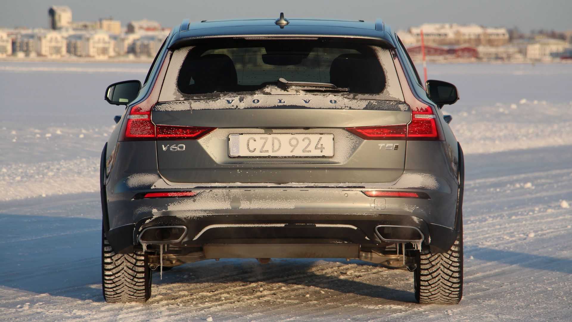 沃尔沃v90冰雪越野测试,沃尔沃v60cc新款试驾