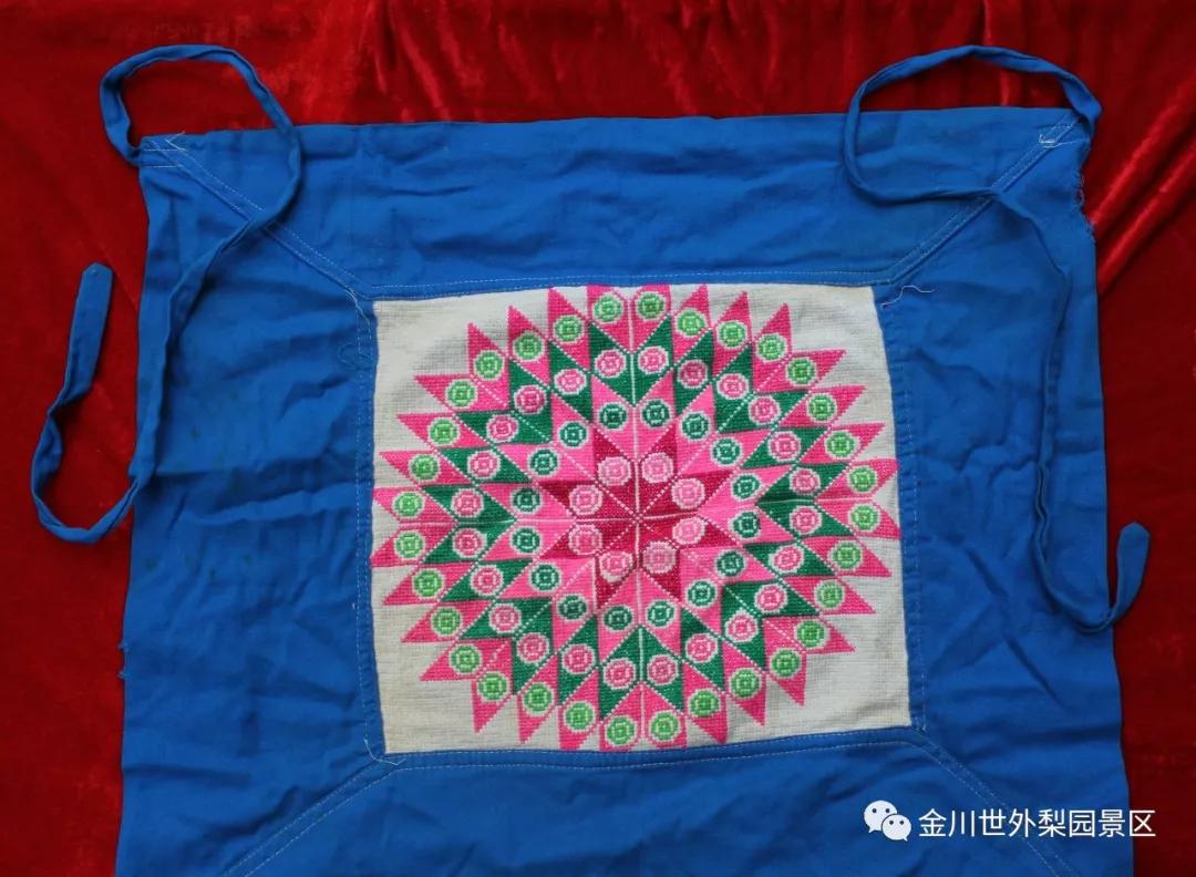 金川嘉绒藏语,金川嘉绒藏族服装