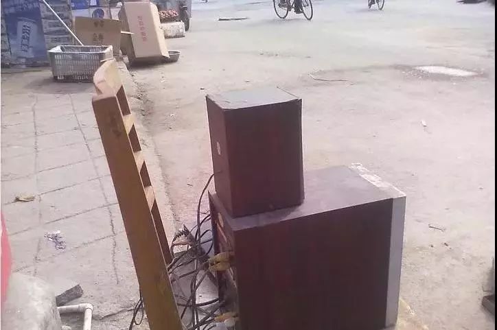 90后开烤鸭店夫妻月入四万,创业农村烤鸭店