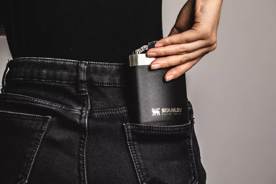 男人不管多大年纪，最易被这3样东西“诱惑”！我承认抵挡不住