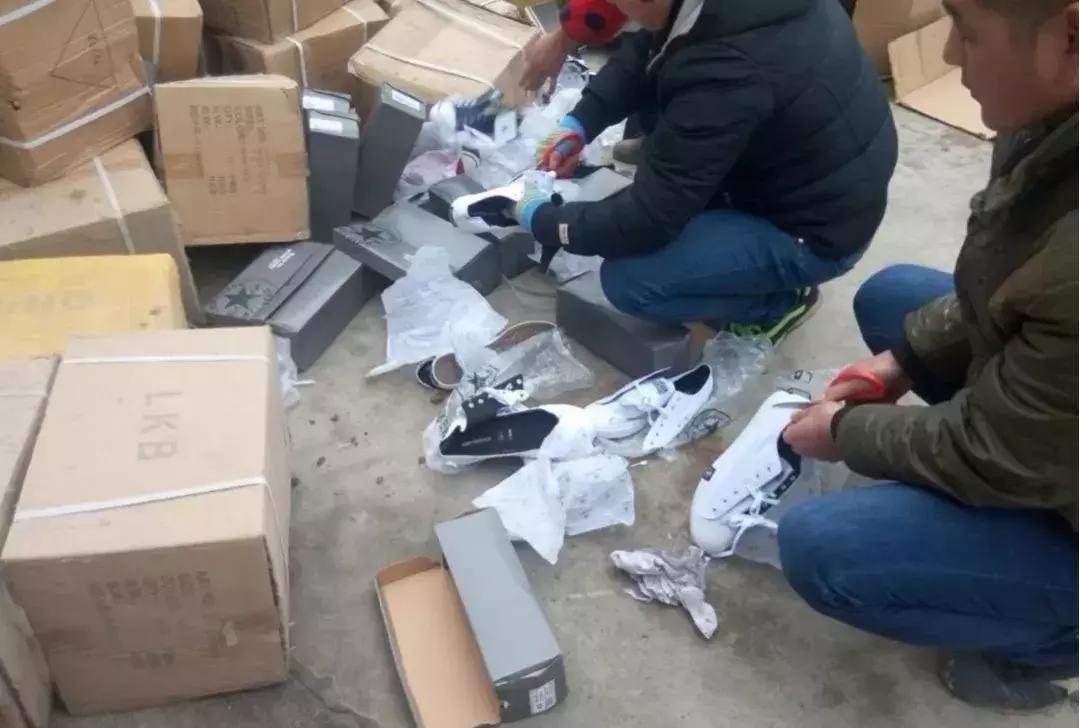 蚌埠回收废鞋,安徽阜阳破获假鞋案公开销毁