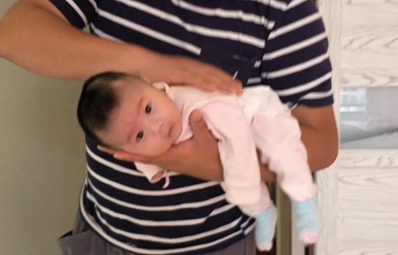 宝宝黄昏闹好不好,宝宝黄昏闹怎么安慰