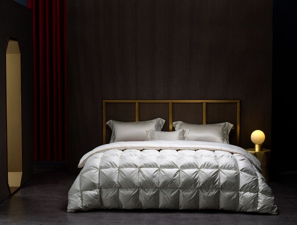 御寒首选鹅绒被怎么选：看含绒量、清洁度、蓬松度