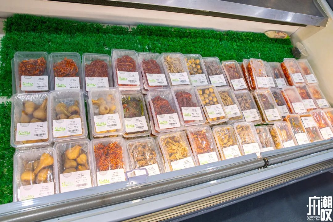 从韩国回来在超市买东西,从韩国进口商品