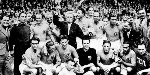 足球战术讲解6,足球战术打法442