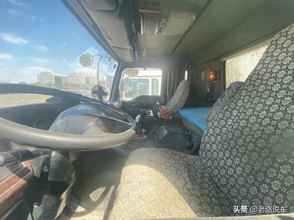 欧曼9.6米490马力自动挡货车,欧曼9米6520马力