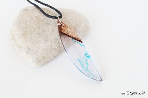 如何用水晶滴胶自制项链,手工滴胶项链教程