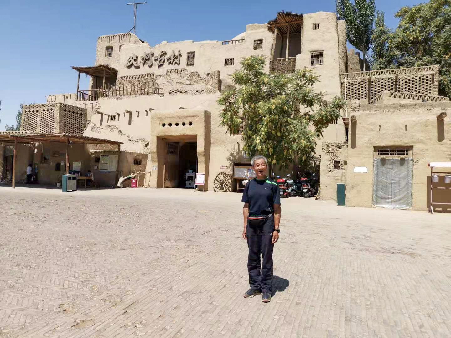 60岁以上游新疆免门票吗,退休老头独自去新疆旅游攻略