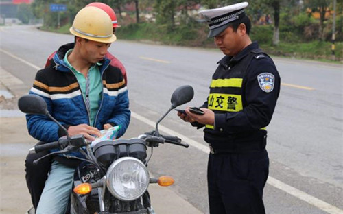 7座车什么驾照可以开,持c1可以驾驶所有9座以下车吗