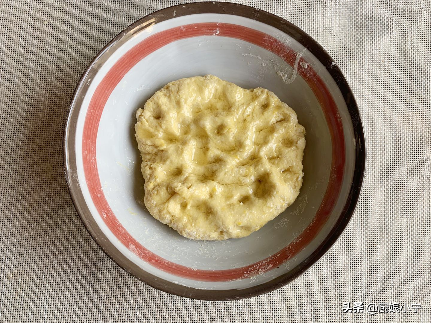 在家自制健康油条外酥里软,不需要醒发小油条简单做法