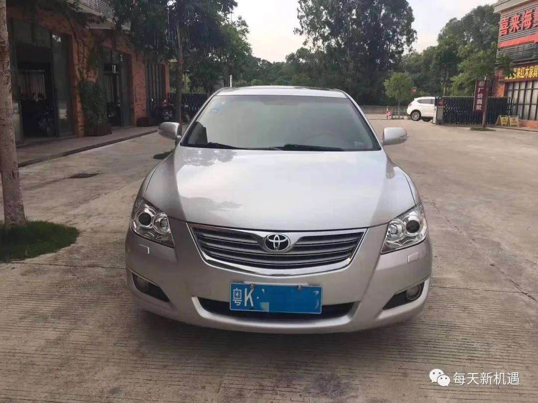 15年的凯美瑞2.0高配能值多少钱,10年丰田凯美瑞2.4高配能值多少钱