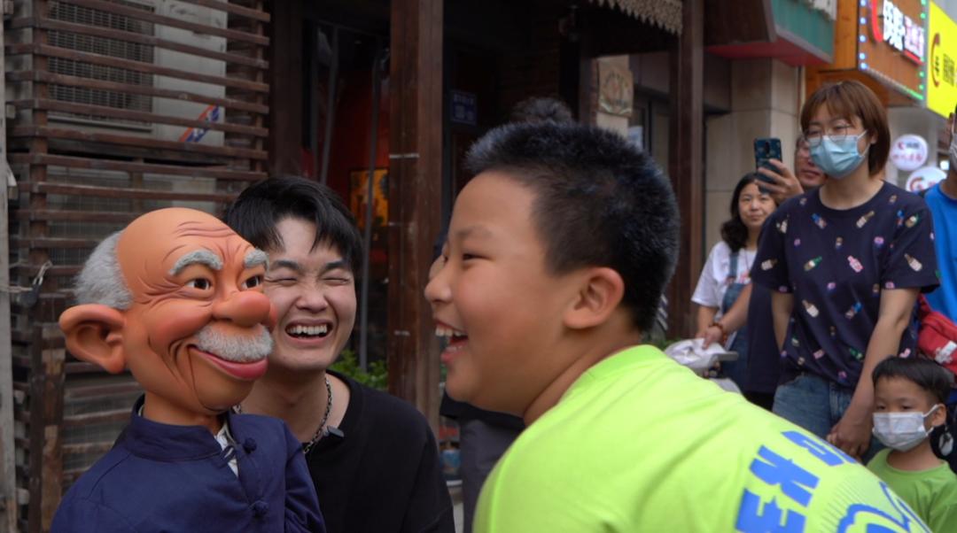 石家庄腹语小哥 (石家庄90后腹语师拍段子年入千万)