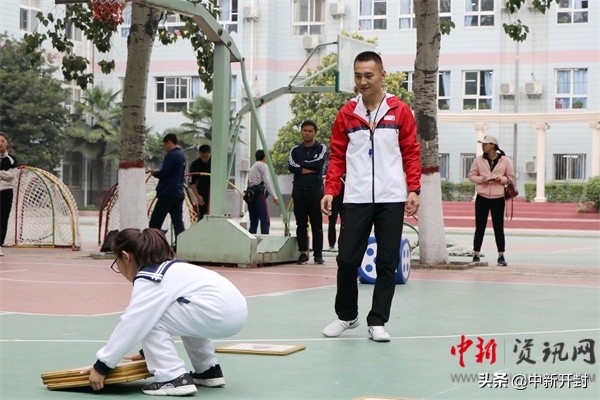 开封市金明小学姬昆恒老师参加河南省校园足球展示活动