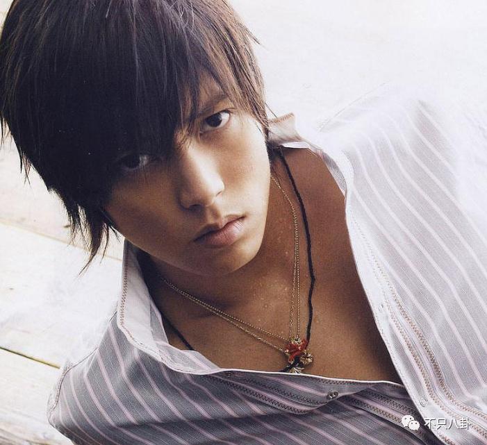 带未成年少女喝酒开房？他这次翻车好彻底啊