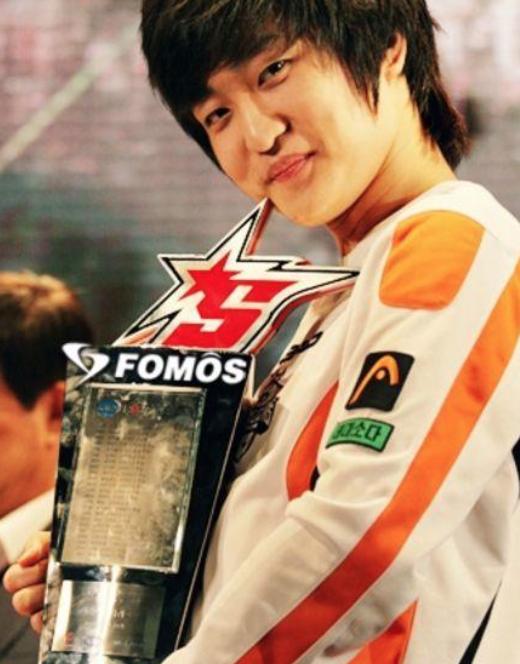 卖三无产品的网红刘虞佳,刘虞佳金秀贤勇气