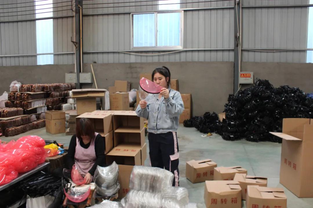 双十一中的劳保店主：做劳动者“护航人”