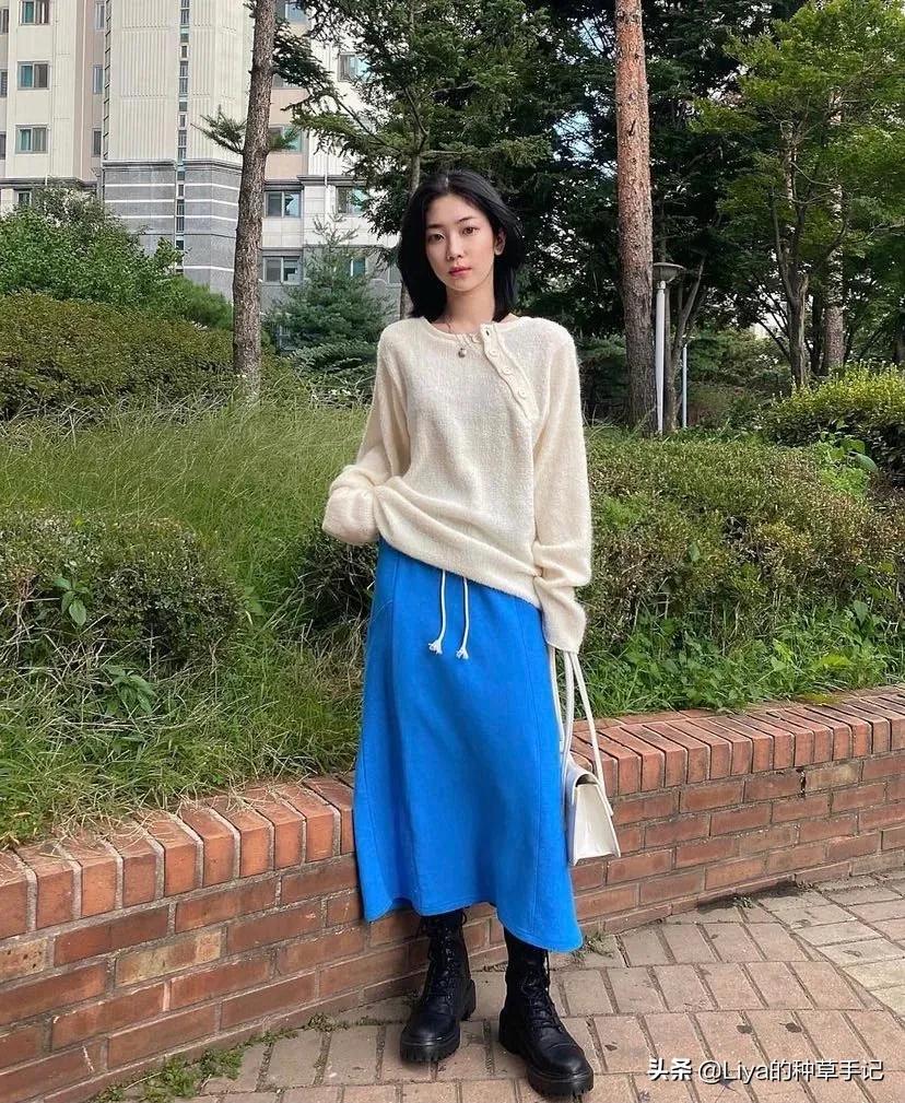 大毛衣半裙过年最显气质穿搭,毛衣半裙冬季