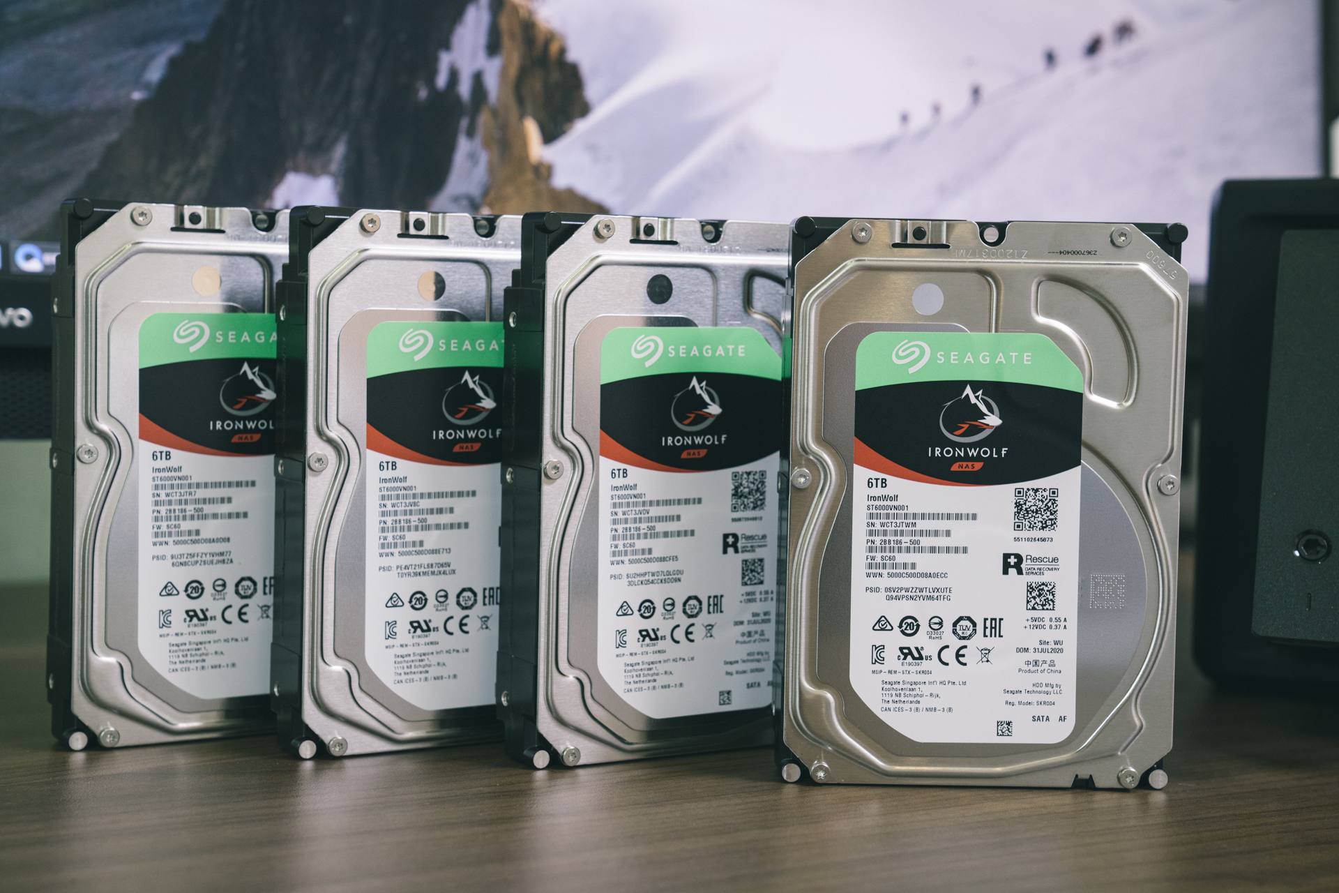 群晖4盘位nas哪个型号值得买,群晖ds220+和ds420+的区别