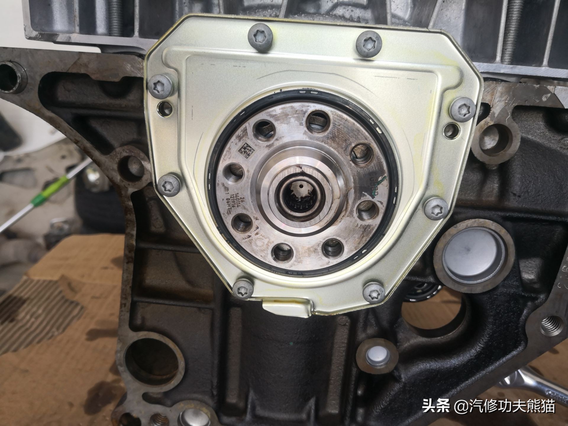 百年大众汽车品牌毁于烧机油?烧机油并非绝症,看看这台进口夏朗