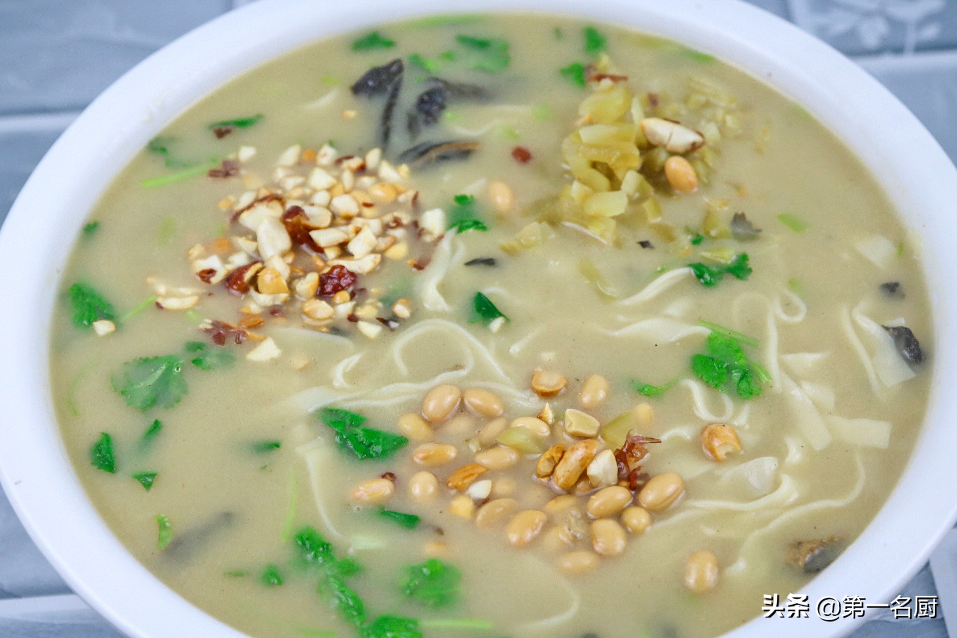 河南肉面条汤面条,河南面食糊汤面