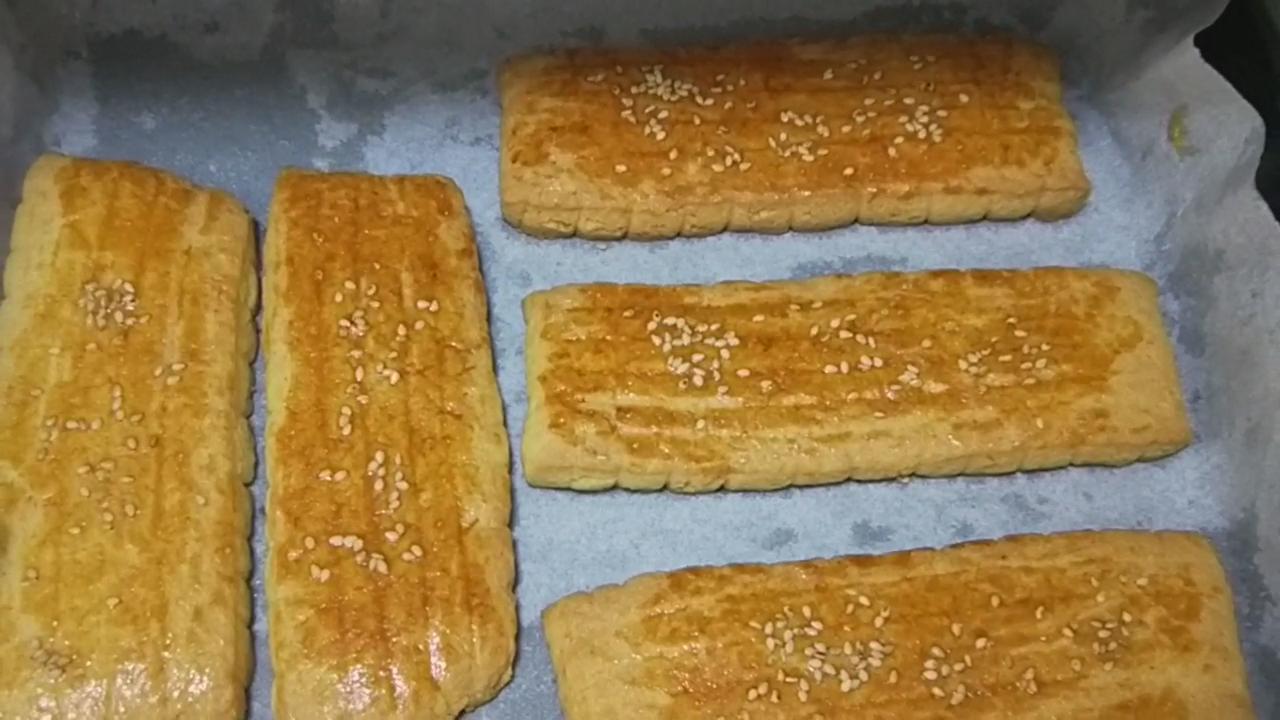 面粉里加鸡蛋怎么做饼,鸡蛋面粉饼怎么做松软好吃