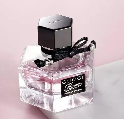 适合20岁女生的巴宝莉香水有哪些 (香奈儿邂逅香水哪个适合20岁女生)