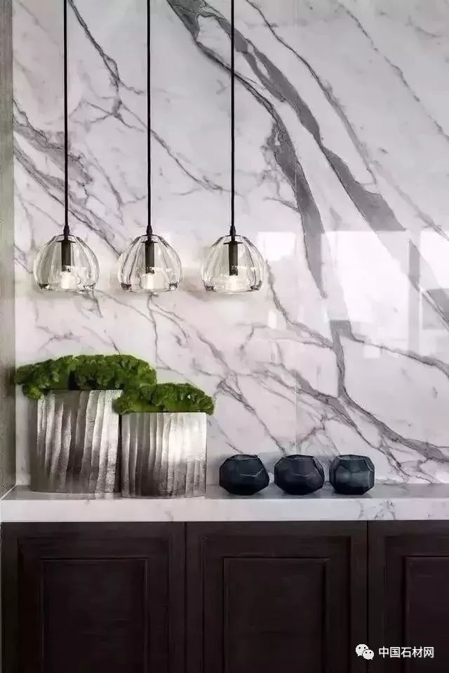 鱼肚白大理石贵不贵,鱼肚白的大理石贵吗