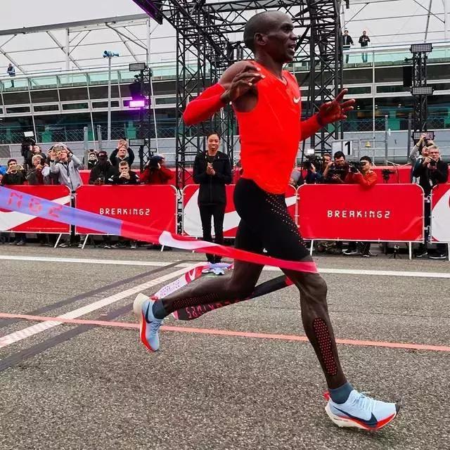 基普乔格159分40秒跑完马拉松,有奖竞猜第二期