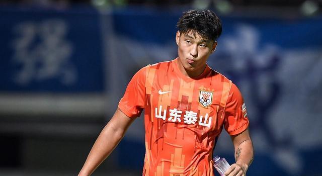 泰山大鱼终于来了！南美国脚前锋登录中超？搭档郭田雨剑指双冠