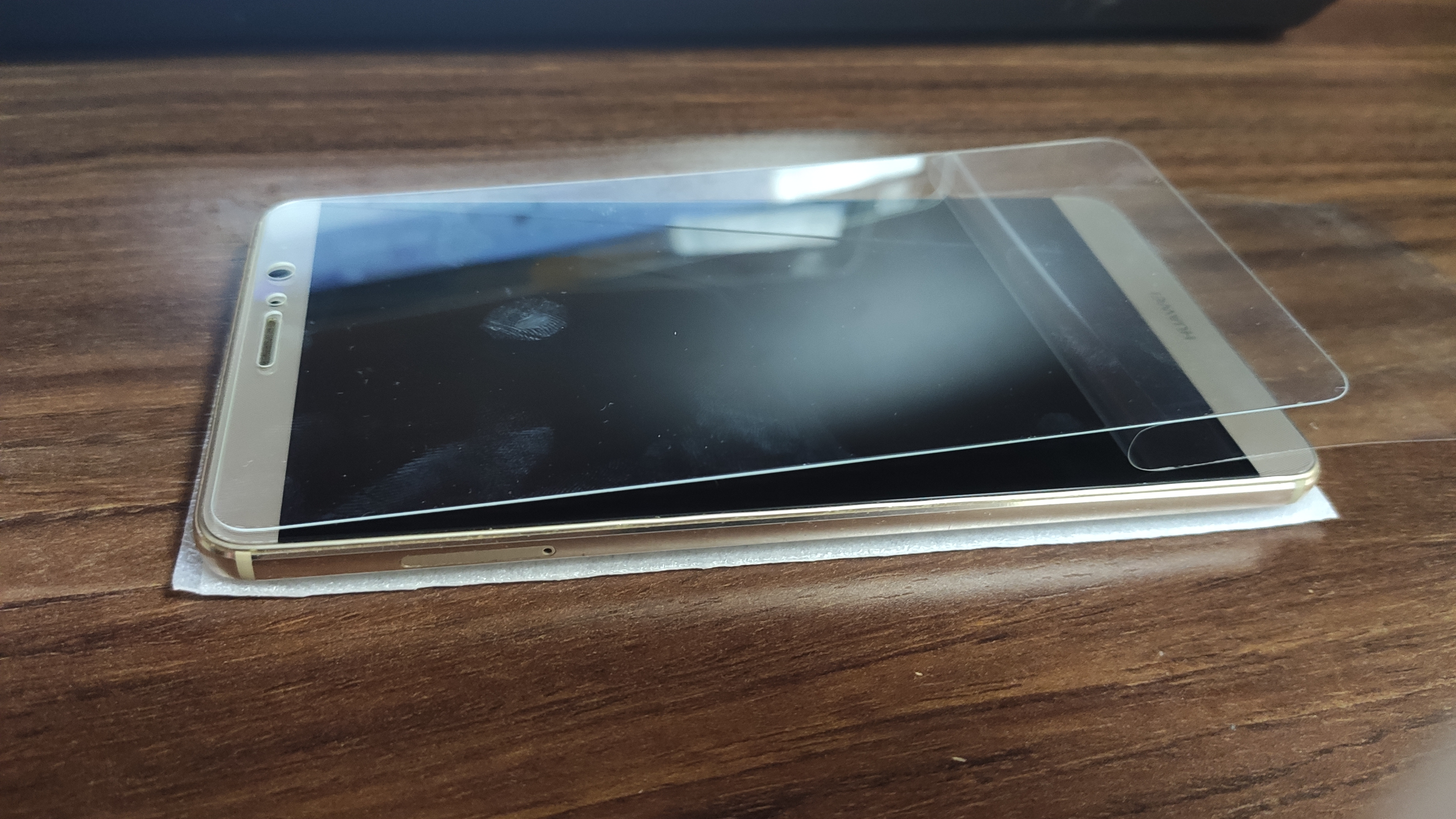 一分钟教你贴手机膜,教你一招制作手机贴膜