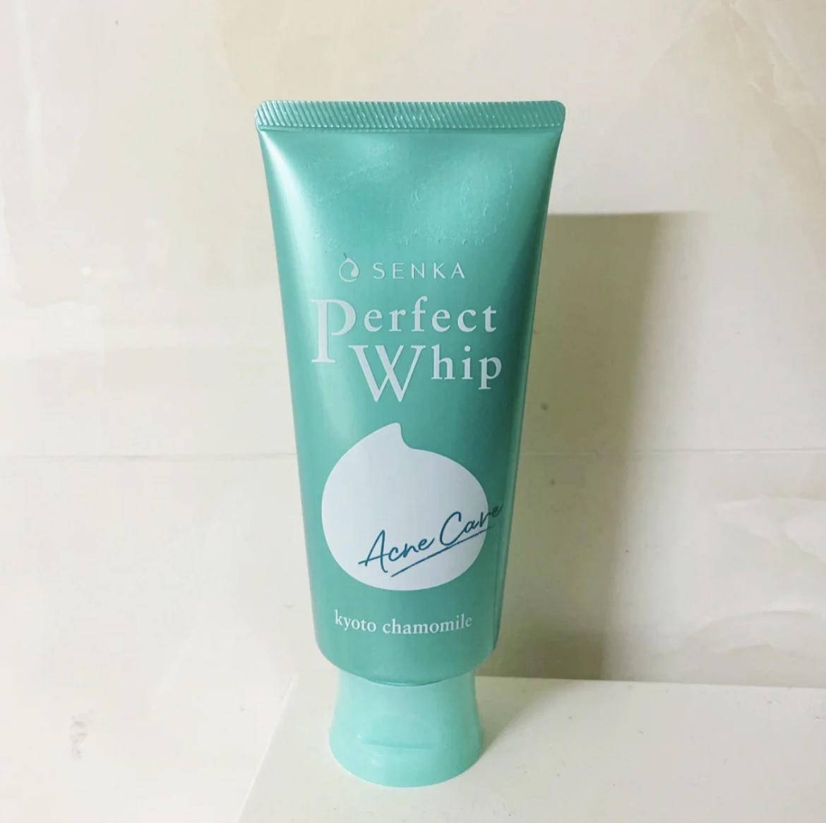 痘痘反反复复又红又疼又痒,痘痘反反复复有一层皮