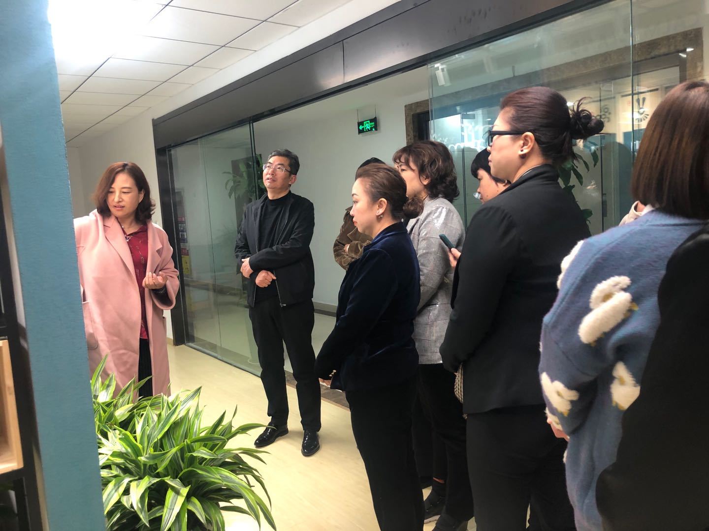 阳光教育巩总、大地德润教育张总一行莅临育儿家，探寻托育新航向