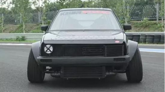 神秘老8系重现江湖，硬汉专属奔驰G直击男人灵魂深处