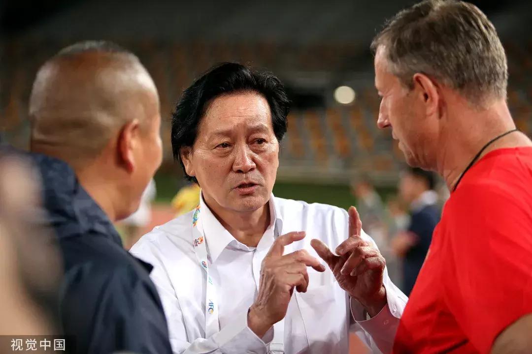 徐根宝谈国足教父,教父徐根宝