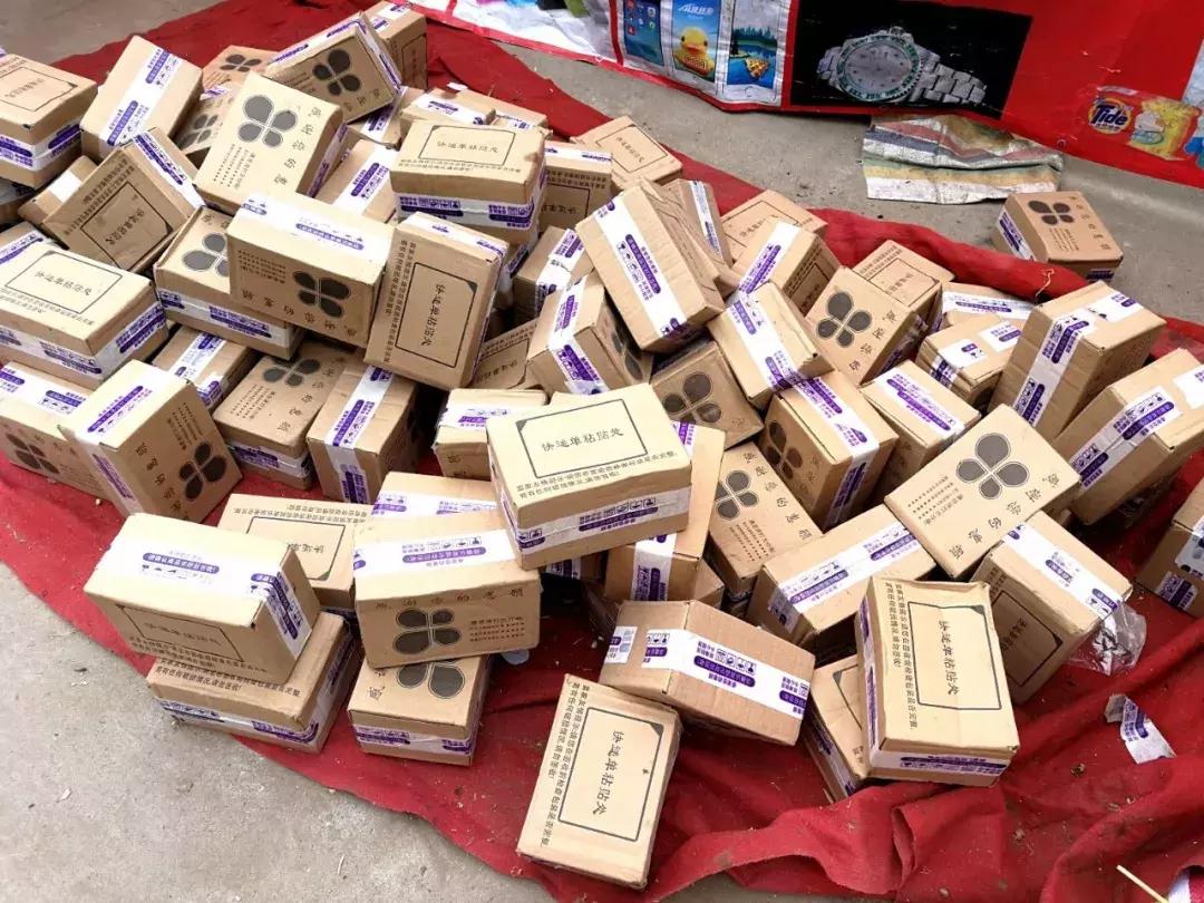 快递无人认领的盲盒哪里买,1万块钱的无人认领快递有内衣吗