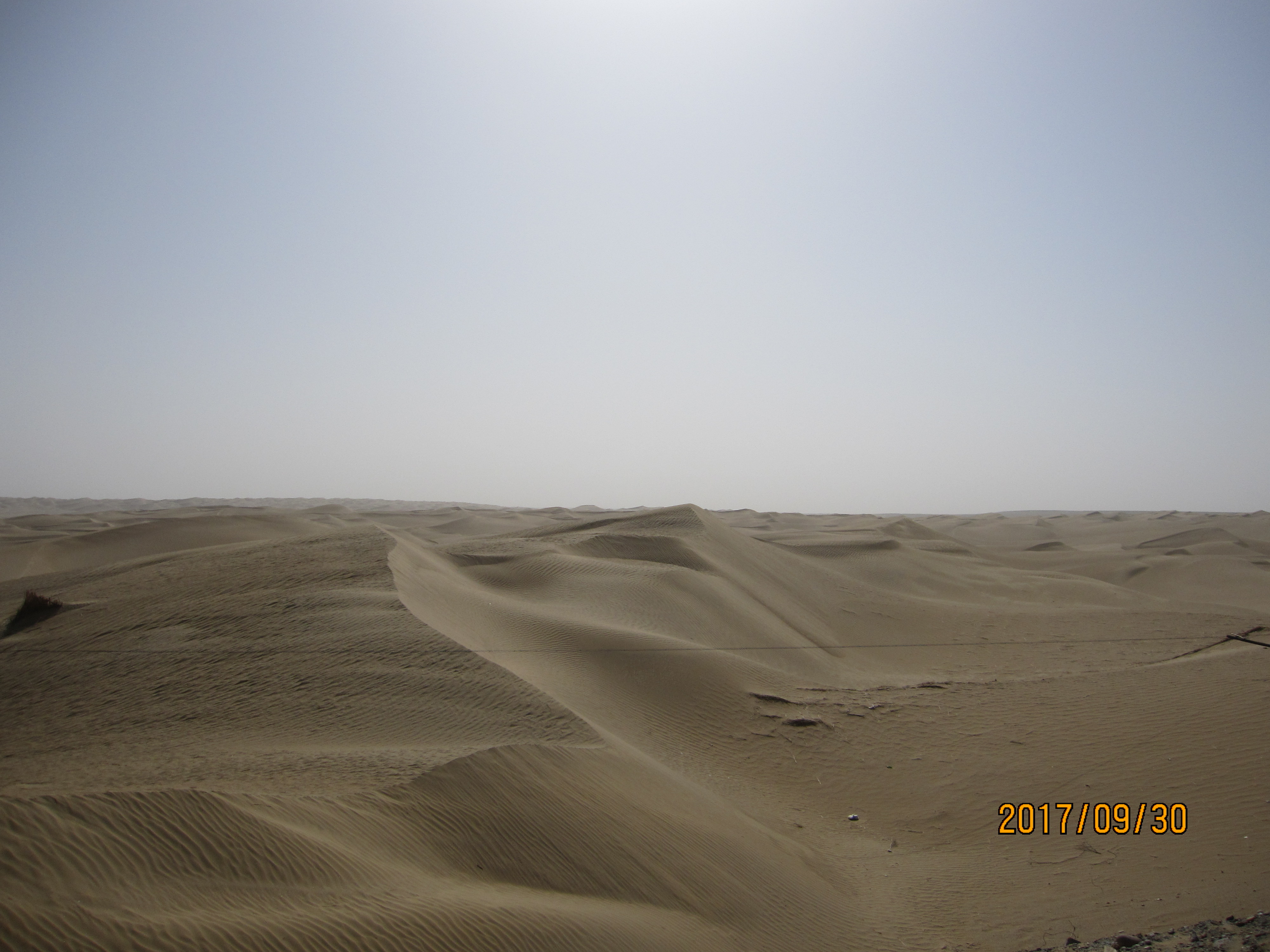 13000公里新手独驾*疆新**日记第23天——塔克拉玛干沙漠陷车自救