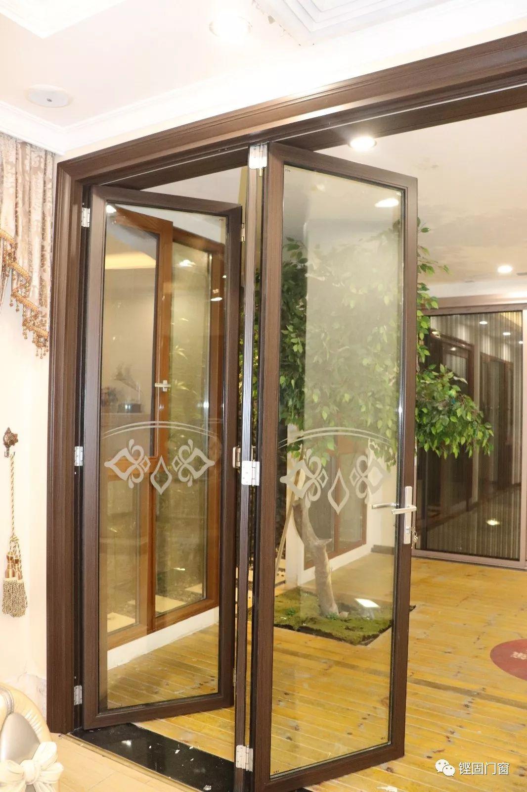 折叠门夹手怎么办,折叠门容易出现的问题