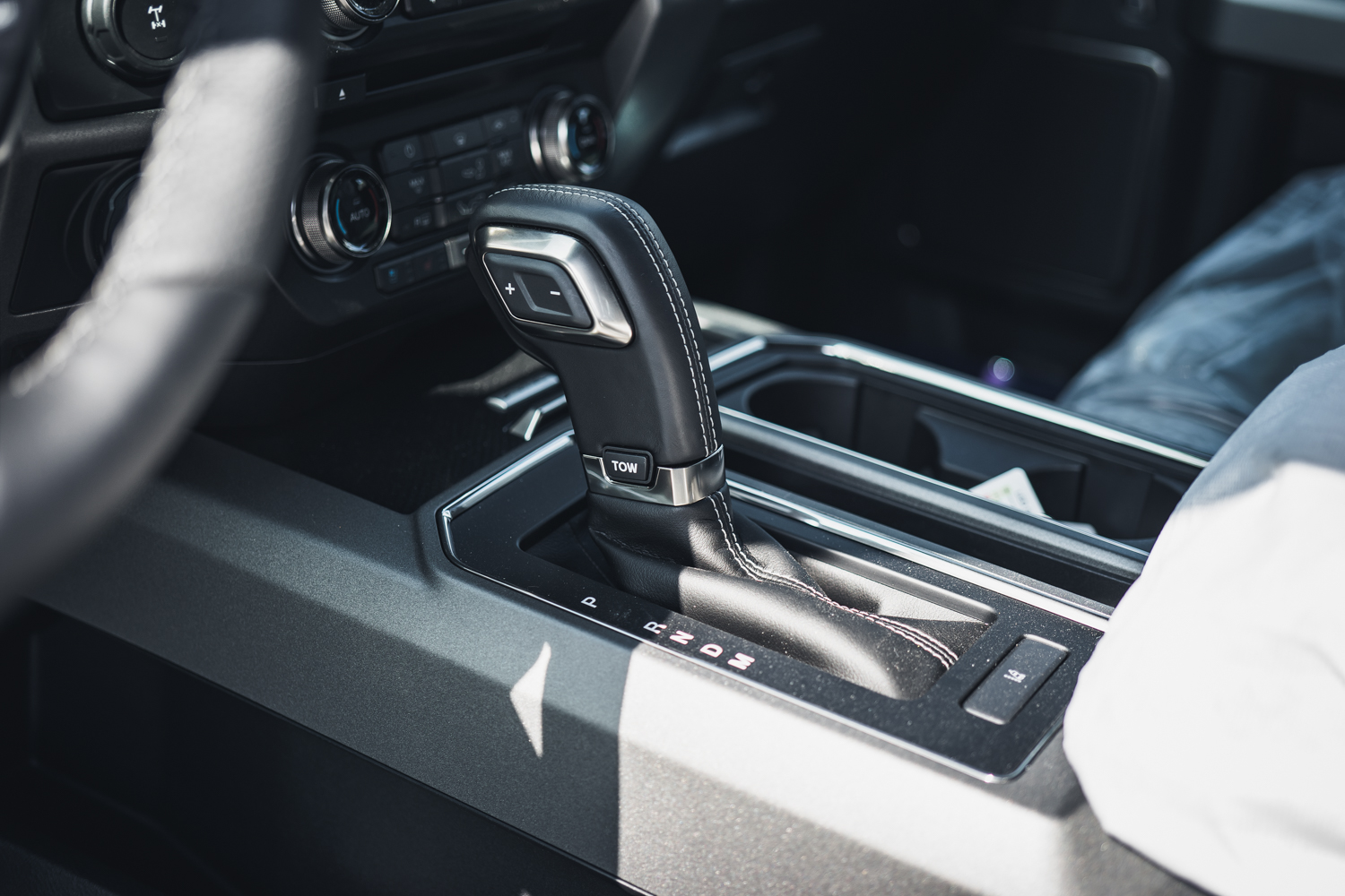 特斯拉cybertruck和福特f-150猛禽,福特猛禽f-150与小皮卡对比图