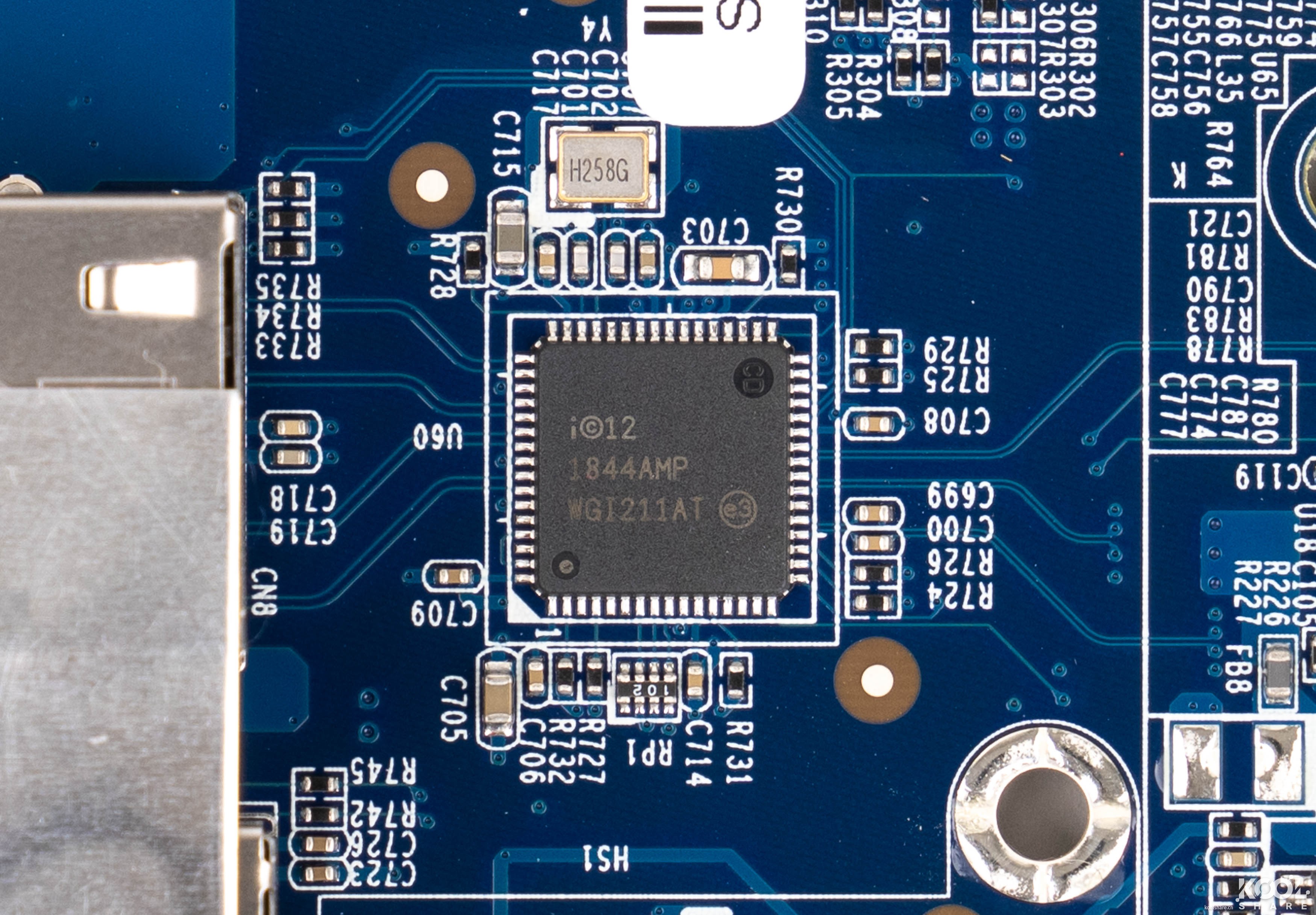 经济型9盘位NAS,QNAPTVS-951N开箱拆解评测