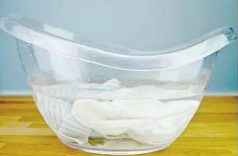 502胶渗在衣服上怎么洗得掉,502胶滴到衣服上怎么处理